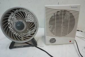 lot 446 image: Table Fan, & Holmes heater