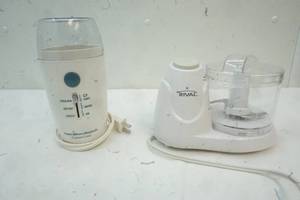 lot 467 image: Kitchenware Chopper & grinder