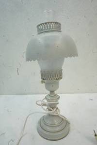 lot 492 image: Electric Table Lamp