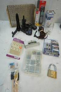 lot 515 image: Household supplies