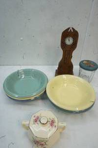 lot 518 image: Bowls