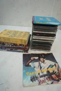 lot 519 image: CDS