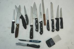 lot 543 image: Kitchen knives