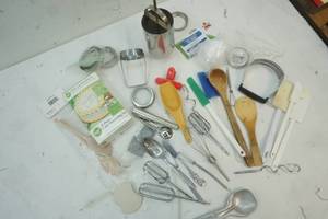 lot 547 image: Baking utensils