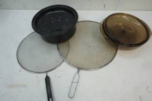 lot 549 image: Pyrex  baking bowl