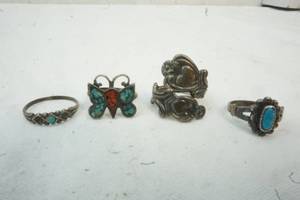 lot 554 image: Jewelry