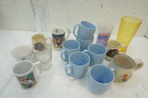 lot 559 image: Mugs