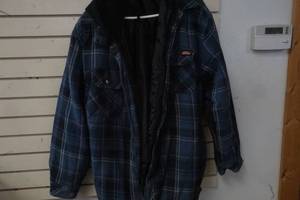 lot 574 image: Dickies insulated shirt