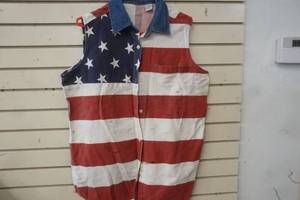 lot 582 image: Patriot shirt
