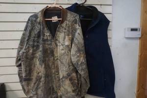 lot 599 image: Clarks outdoor , George vest