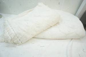 lot 619 image: Bed pad, 66x86 plus huge cotton spread