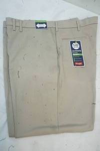 lot 626 image: New Wrangler Khaki pants