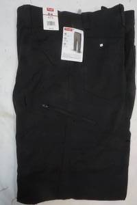 lot 632 image: Wrangler new 44x30 light pants