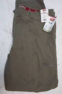 lot 633 image: Wrangler new 44x30 light pants