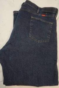lot 649 image: 44x29 Wranglers with spandex