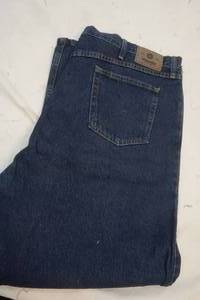 lot 653 image: Wrangler blue jeans 46x30