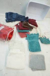 lot 663 image: Cotton towels, doilies and white dish pan