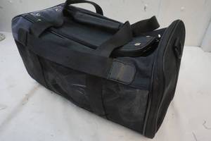 lot 667 image: pet carrier