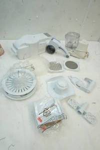 lot 713 image: kitchen appliances