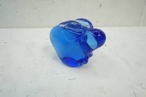 lot 715 image: Cobalt rabbit