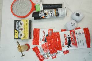 lot 721 image: pest control items