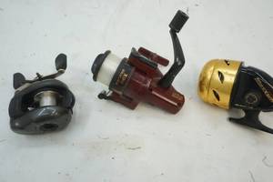 lot 729 image: Fishing reels