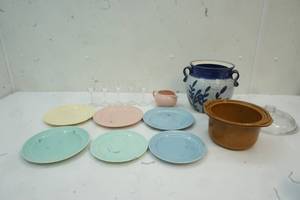 lot 758 image: kitchenware