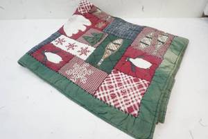 lot 760 image: hand stitched quilt