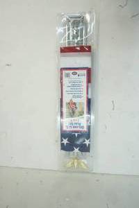 lot 763 image: Deluxe US Flag