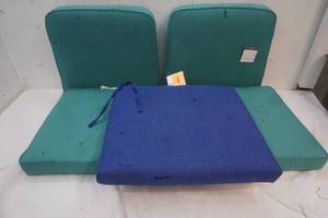 lot 775 image: patio chair cushion