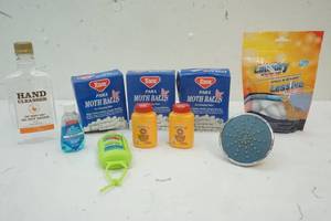 lot 777 image: cleaning supplies