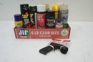 lot 784 image: cleaning supplies