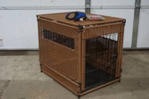 lot 793 image: pet kennel