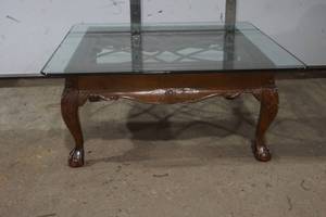 lot 795 image: table