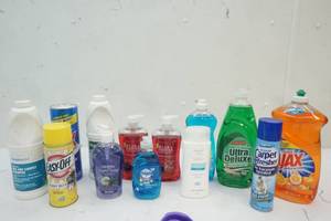 lot 802 image: cleaning supplies