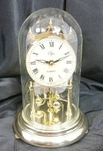 lot 128 image: Vintage Elgin Quartz Japan Anniversary Clock Glass Dome Gold Finish Rotating Pendulum