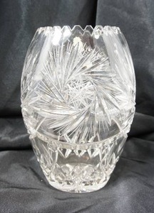 lot 130 image: Czech Bohemia 24% Lead Crystal Vase Pinwheel Starburst Hand Cut...