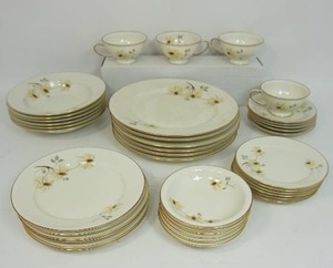 lot 158 image: Magnificent RARE ROSENTHAL China Selb Germany Winifred V Dish Set...