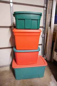 lot 162 image: Plastic Storage Totes with Lids...