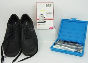 lot 100 image: Hurley Mens Kayo Lace On Canvas Skateboarding Shoes BLACK SIZE 13M, Vintage Hansen Tacker No 35 Staple Gun Made in U.S.A. Hansens Most Popular Model, greatcall Lively Mobile Plus All-in-One Medical Alert Device
