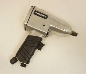 lot 106 image: HUSKY H4430 12 300 LBS. AIR IMPACT WRENCH