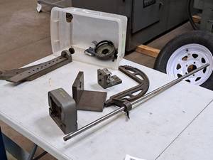lot 62 image: Assorted Machine MountsParts
