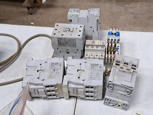 lot 78 image: Assorted Electrical Contacts