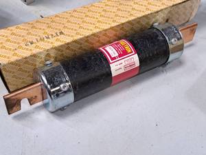 lot 73 image: Fusetron 300VDC Dual Element Time Delay Current Limiting Class RK5 Fuse FRS-R-150