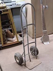 lot 37 image: Hand Truck 2-wheel
