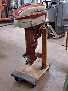 lot 40 image: Vintage Johnson Sea Horse 18 Outboard Boat Motor FD-12