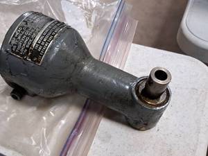 lot 81 image: Bridgeport Right Angle Head