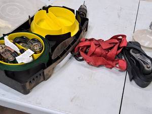 lot 155 image: Lot of (4) 500-lbs 14 Assorted Ratchet Straps with Case