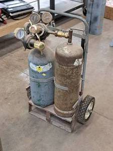 lot 165 image: OxygenAcetylene Tanks with Regulator, Rolling Cart