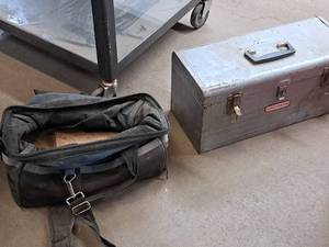 lot 195 image: Craftsman Metal Tool Box with Tool Tray, Tool Bag